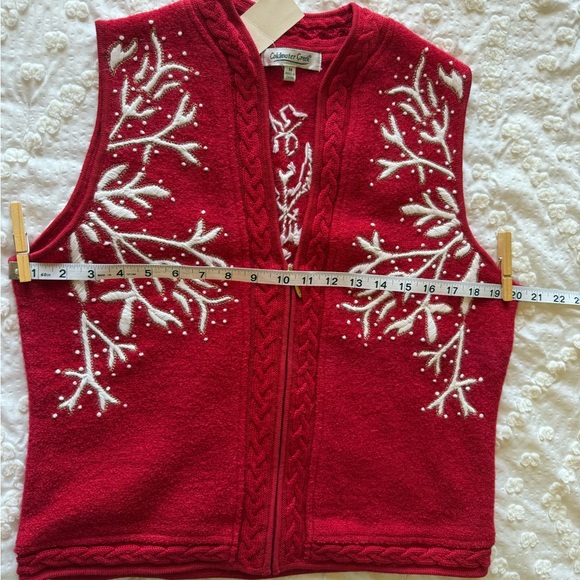 Coldwater Creek NWT Women’s Snowflake Zipper Sweater Vest M Red/White 💯% Wool - Picture 11 of 13